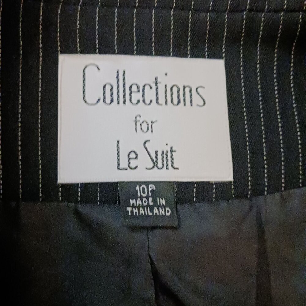 Collections for Le Suit, Black Blazer with White Pinstripes, Size 10P - Picture 6 of 12